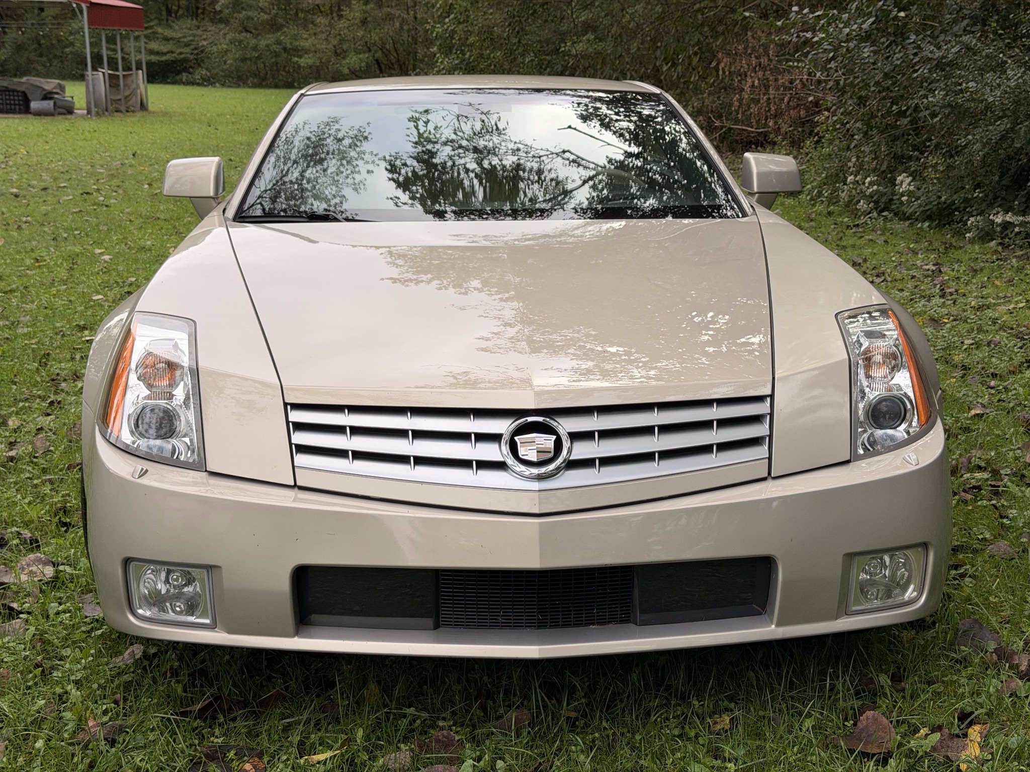 2006 Cadillac XLR — Front