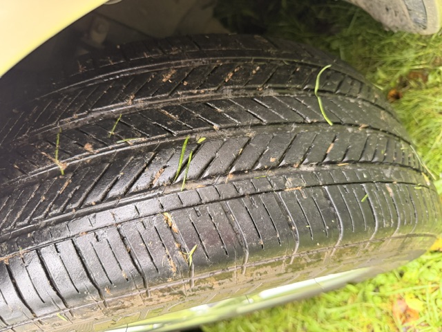 2006 Cadillac XLR — Tires