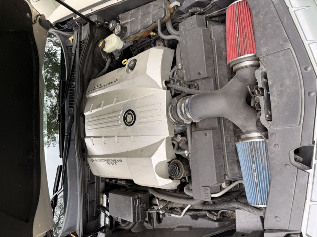 2006 Cadillac XLR — Engine Compartment